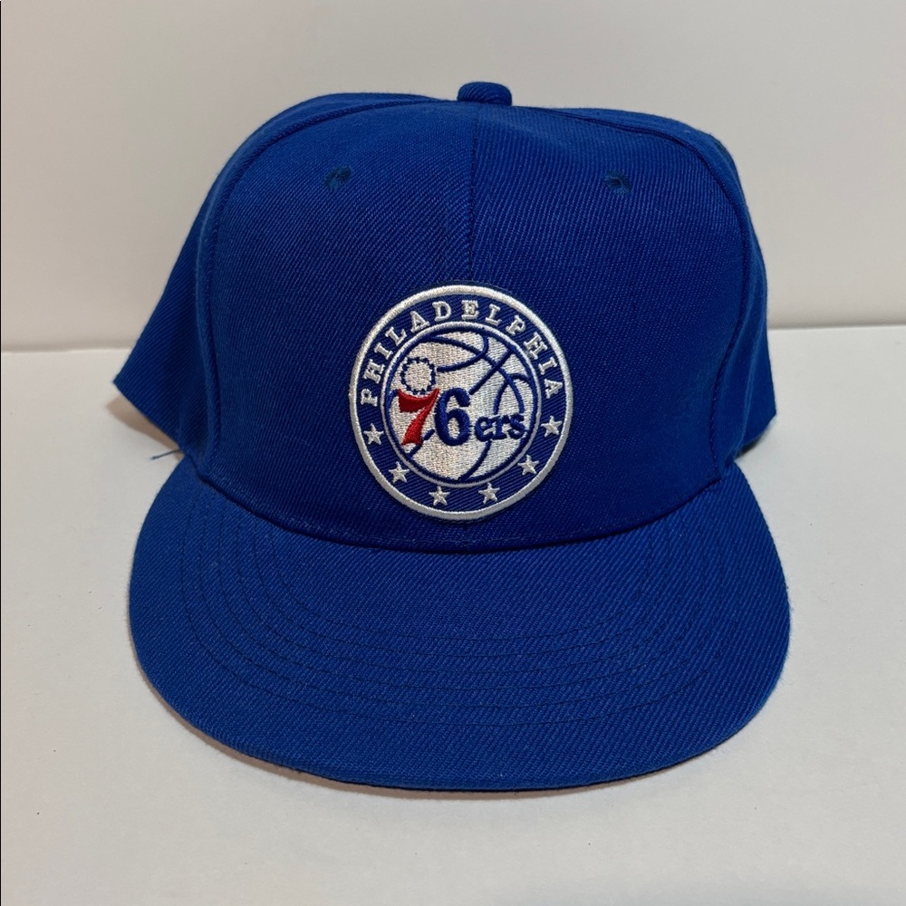 NWT PHILADELPHIA 76SIXERS SNAP BACK HAT